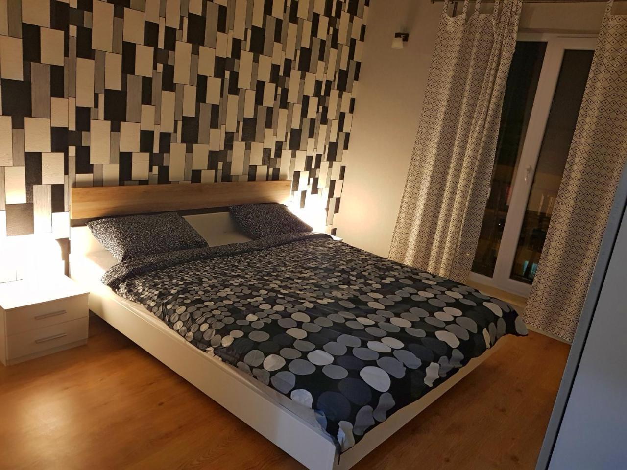 Modern Apartment With Pool In North Bucharest Cretuleasca Екстер'єр фото