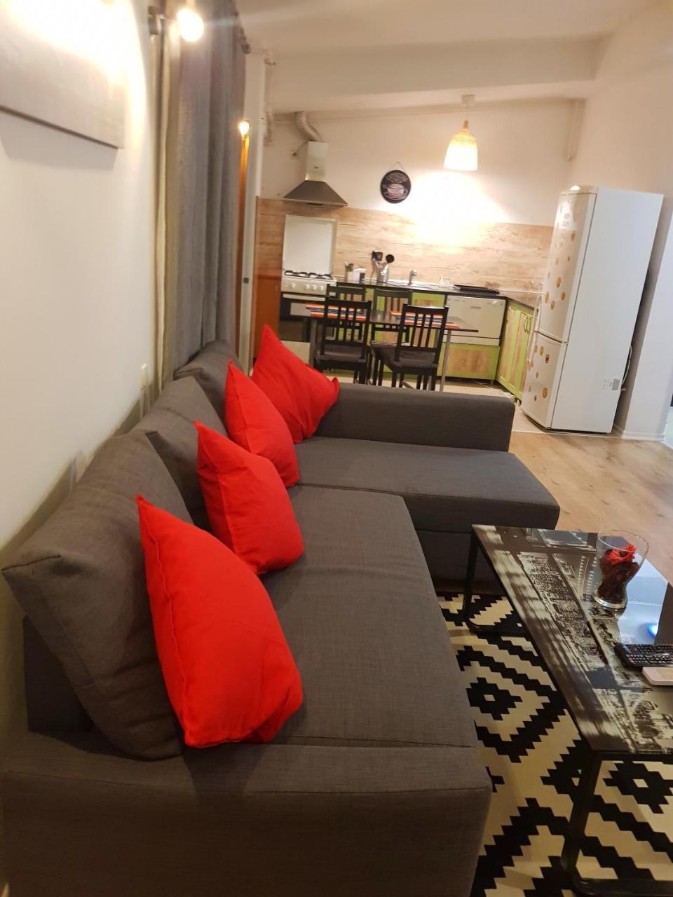 Modern Apartment With Pool In North Bucharest Cretuleasca Екстер'єр фото